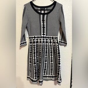 Nina Leonard Black and White Patterned Knit